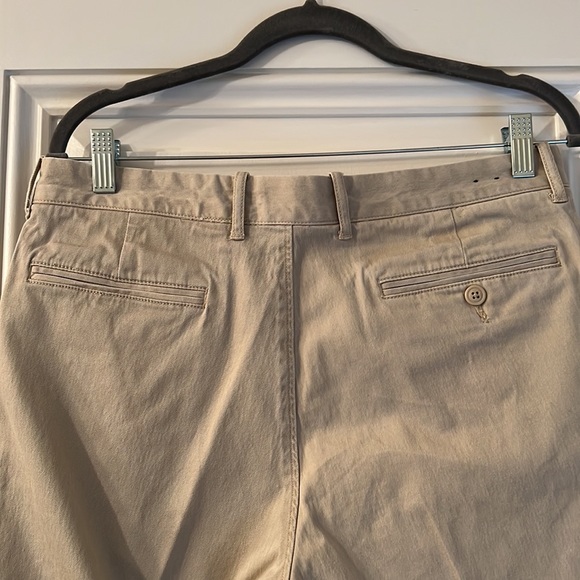 Men’s J Crew straight fit chino pant - Picture 4 of 9